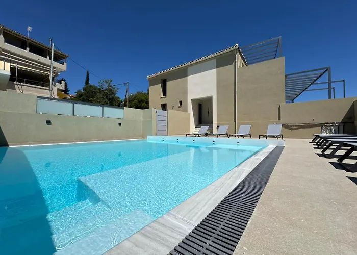Alex Apartment Suites